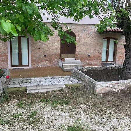 Bed §breakfast E Agriturismo I Gelsi * בנוונטו